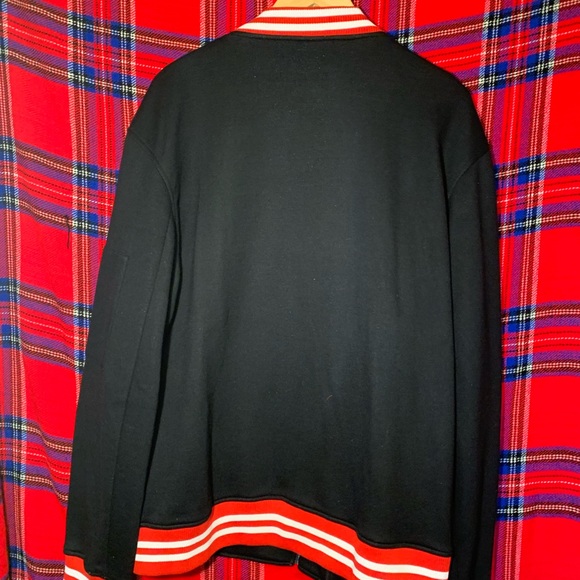 A statement jacket - Picture 4 of 4